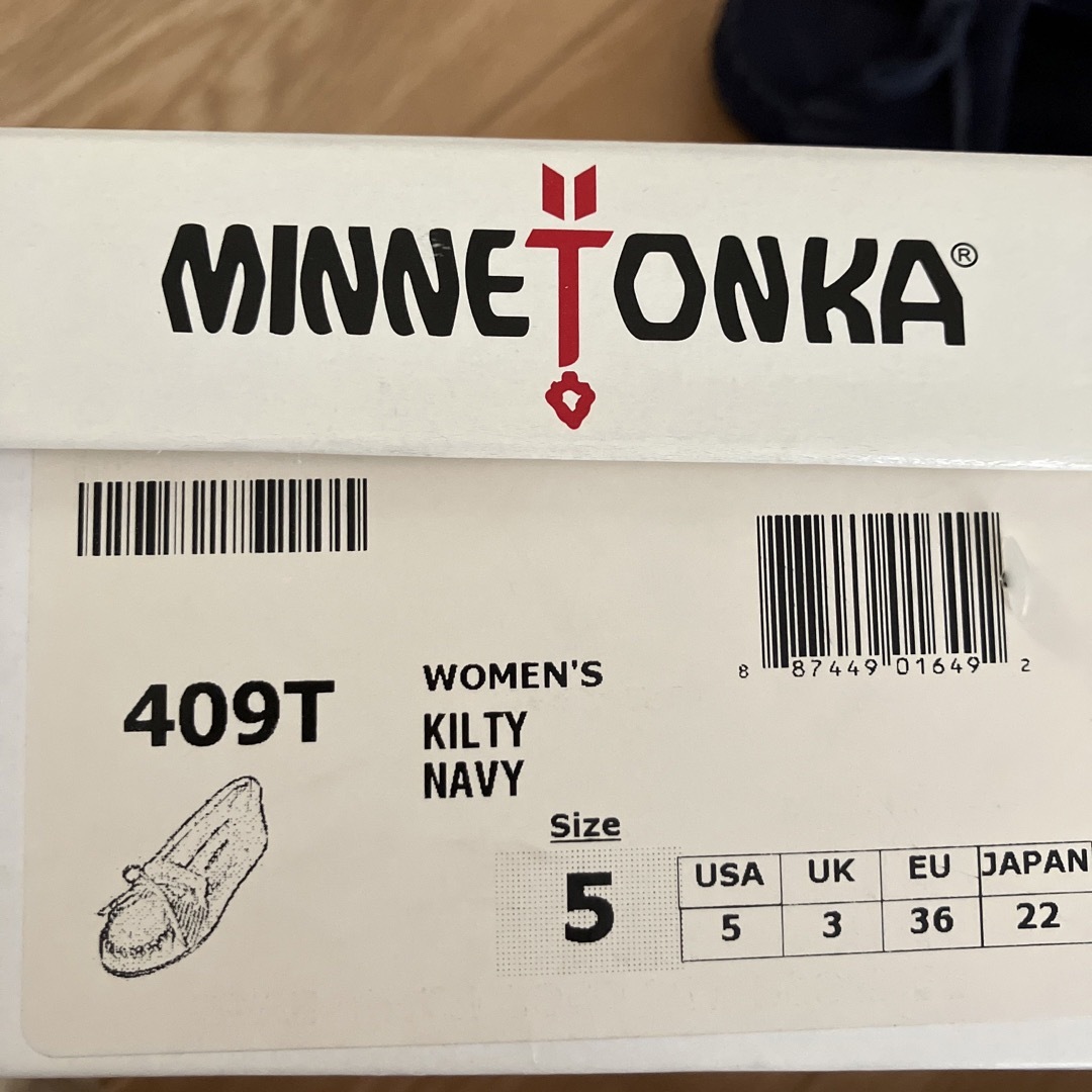 Minnetonka(ミネトンカ)の【美品】ミネトンカ　ネイビー レディースの靴/シューズ(スリッポン/モカシン)の商品写真