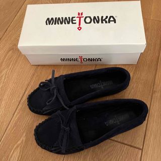 ミネトンカ(Minnetonka)の【美品】ミネトンカ　ネイビー(スリッポン/モカシン)