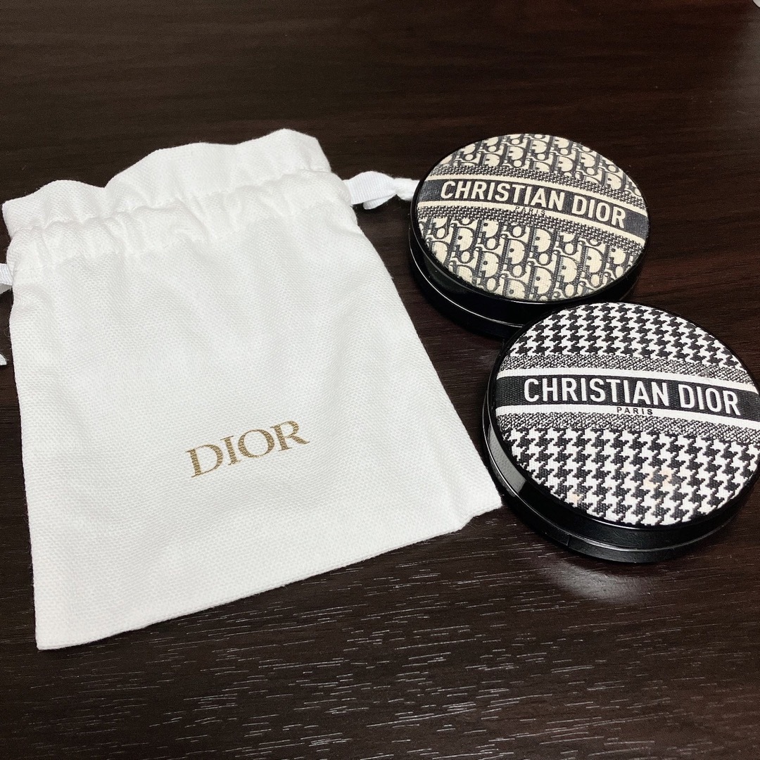 Dior(ディオール)のDior クッションファンデ カバー 巾着 コスメ/美容のベースメイク/化粧品(ファンデーション)の商品写真