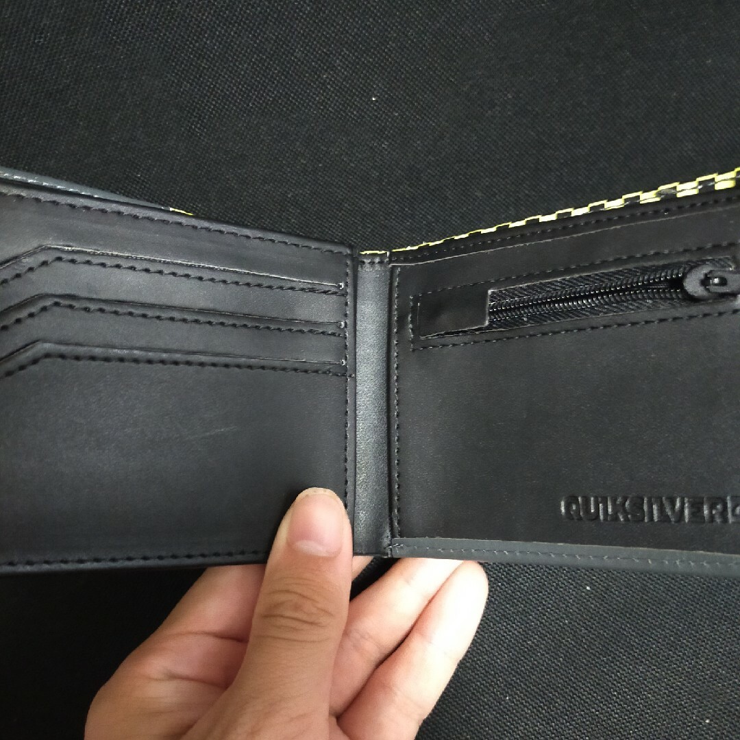 QUIKSILVER(クイックシルバー)のQUICKSILVER 財布 ハンドメイドのファッション小物(財布)の商品写真