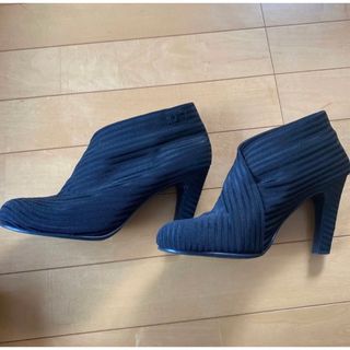 UNITED NUDE - 極美品♡定価5.3万円！United nude メビウス39サイズの 