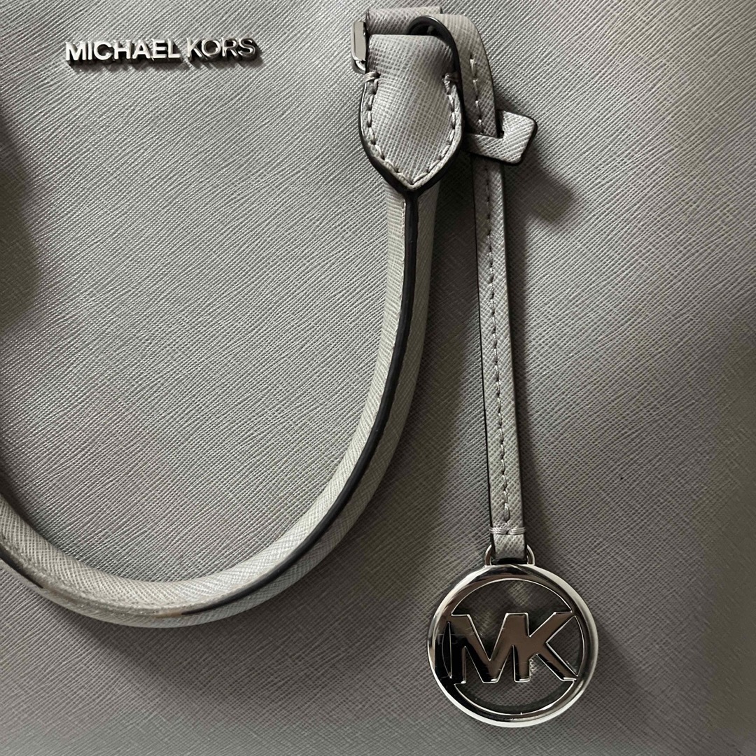 Michael Kors(マイケルコース)のMICHEAL KORS グレー A4 レディースのバッグ(トートバッグ)の商品写真