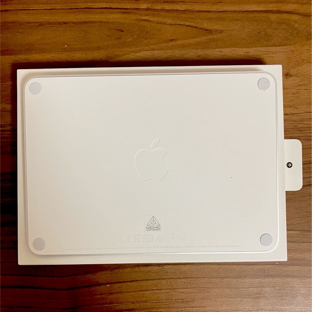 Apple(アップル)の美品　Apple Magic Trackpad 3 ホワイト スマホ/家電/カメラのPC/タブレット(PC周辺機器)の商品写真