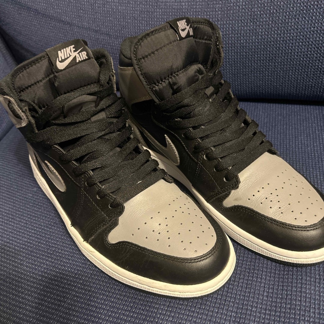 NIKE(ナイキ)のNIKE AIR JORDAN 1 RETRO HIGH OG SHADOW メンズの靴/シューズ(スニーカー)の商品写真