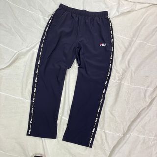 フィラ(FILA)の新品未使用品　フィラ　LLサイズ　トレーニングパンツ　紺　裏メッシュ付きパンツ(その他)