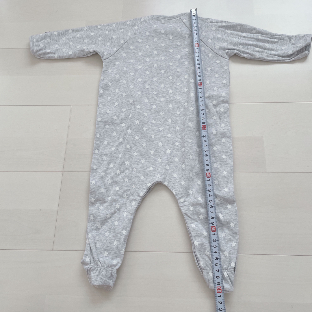 PETIT BATEAU(プチバトー)のプチバトー　足つきロンパースとキャップセット　12m キッズ/ベビー/マタニティのベビー服(~85cm)(ロンパース)の商品写真