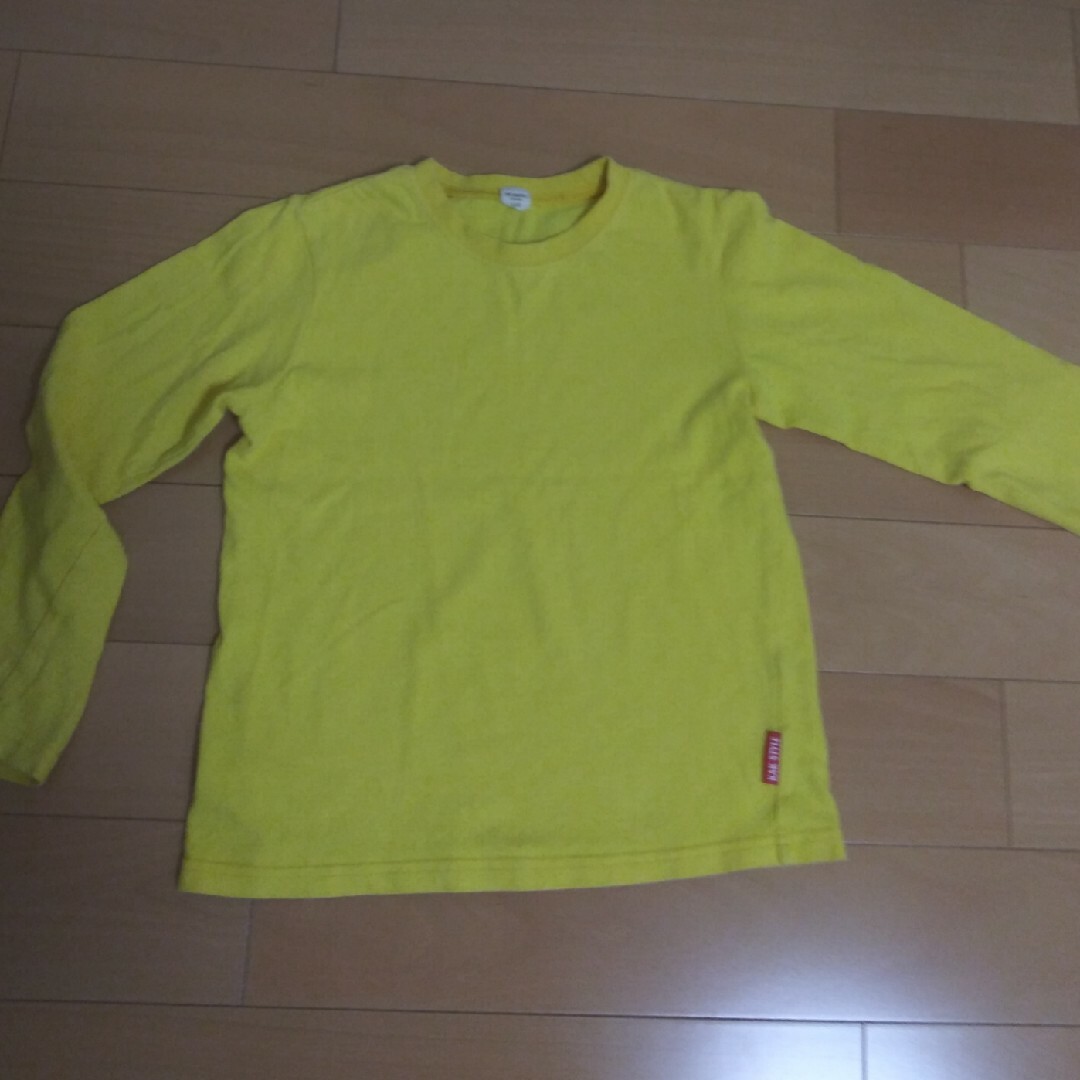 長袖　Tシャツ　黄色　140サイズ キッズ/ベビー/マタニティのキッズ服男の子用(90cm~)(Tシャツ/カットソー)の商品写真