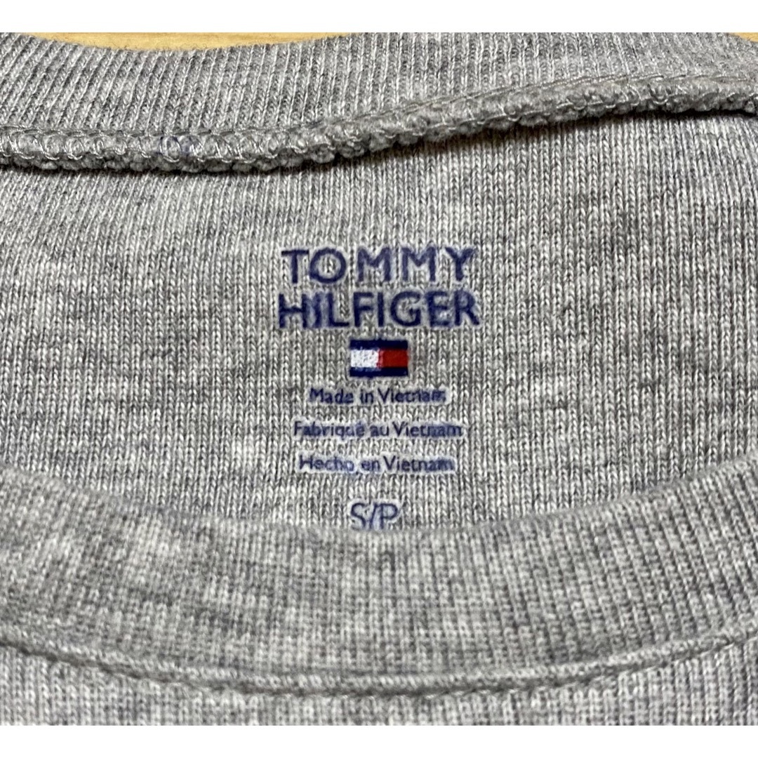 TOMMY HILFIGER(トミーヒルフィガー)のトミーヒルフィガー コットンTシャツ グレー S レディースのトップス(Tシャツ(半袖/袖なし))の商品写真