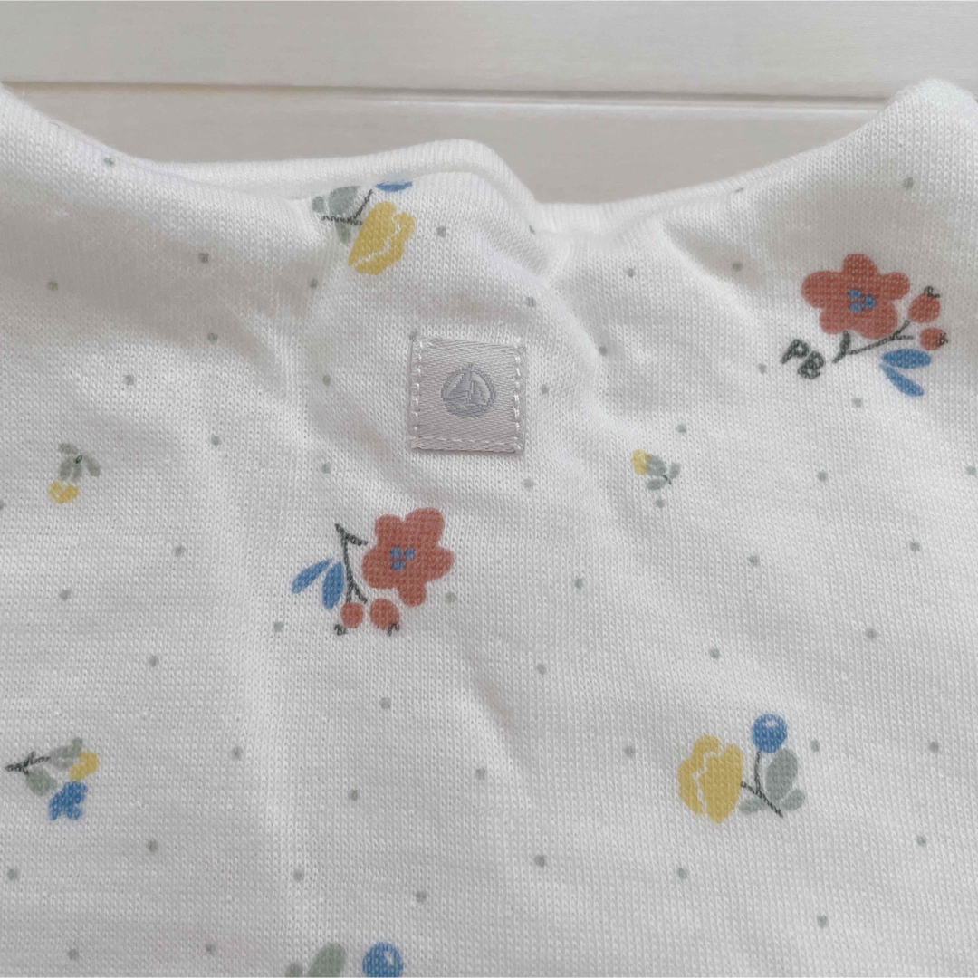 PETIT BATEAU(プチバトー)のあーちゃん様専用！プチバトー　プリント足なしロンパース　厚手　他1点 キッズ/ベビー/マタニティのベビー服(~85cm)(ロンパース)の商品写真