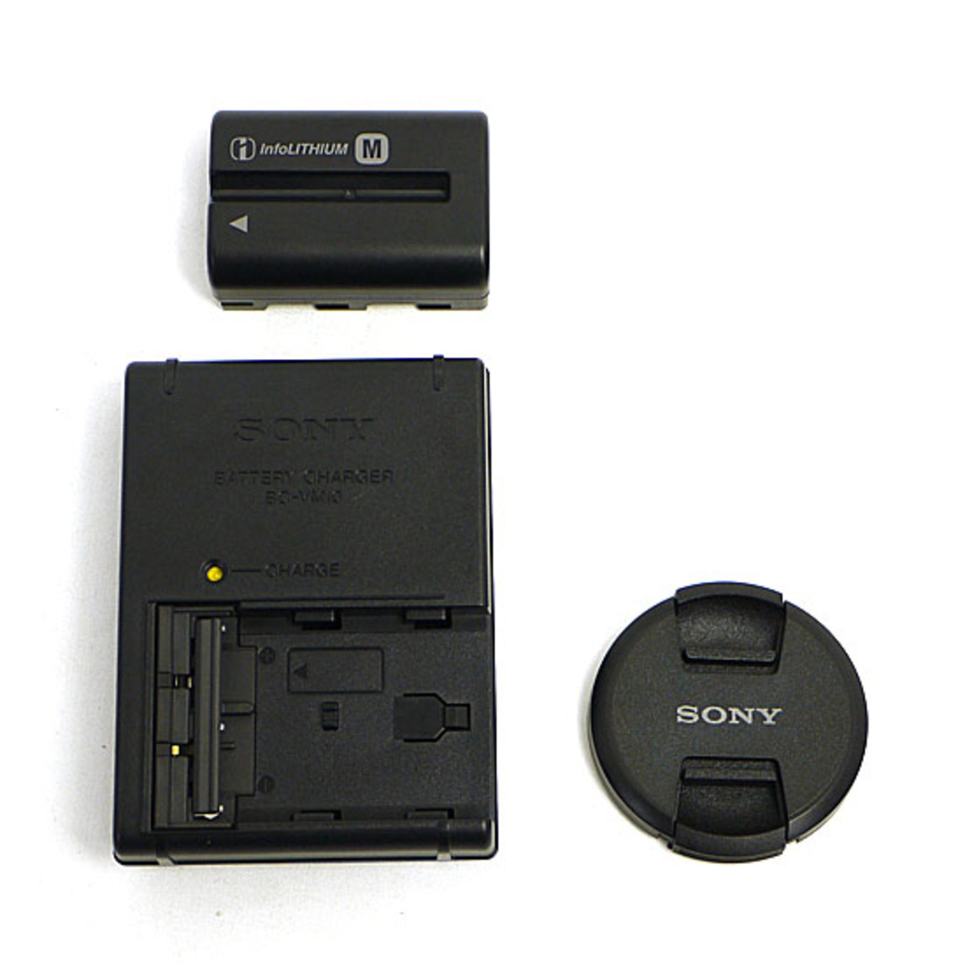 SONY(ソニー)のSONY　デジタル一眼α65 ズームレンズキット SLT-A65VK スマホ/家電/カメラのカメラ(デジタル一眼)の商品写真