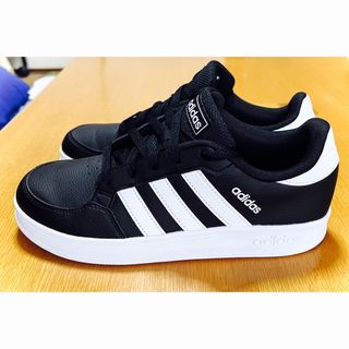 アディダス(adidas)の24cm《 adidas定番スニーカー 》美品！即送！ウォーキング・シューズ(スニーカー)