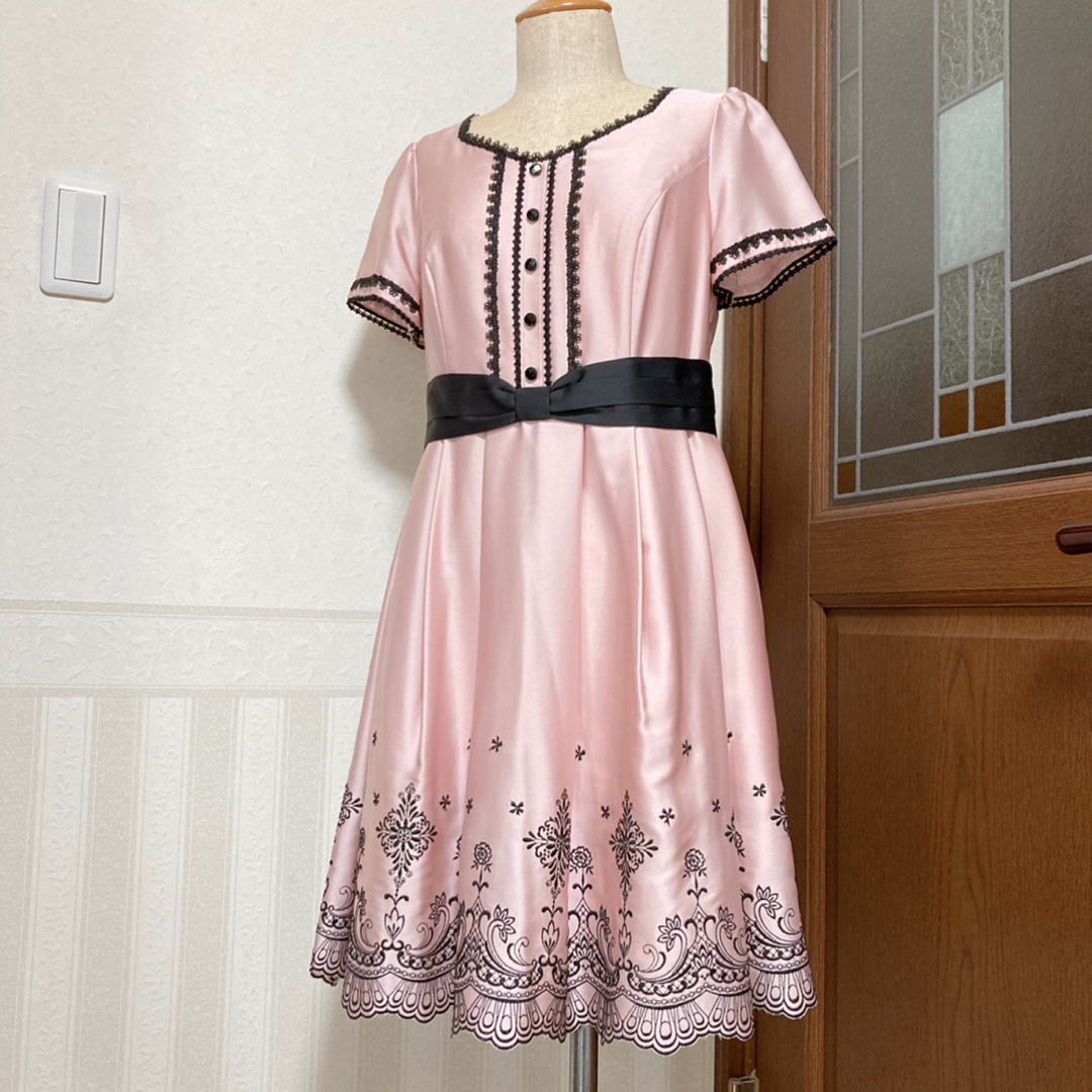 DOLLY GIRL BY ANNA SUI - DOLLY GIRL☆新品☆刺繍ワンピースドレスの