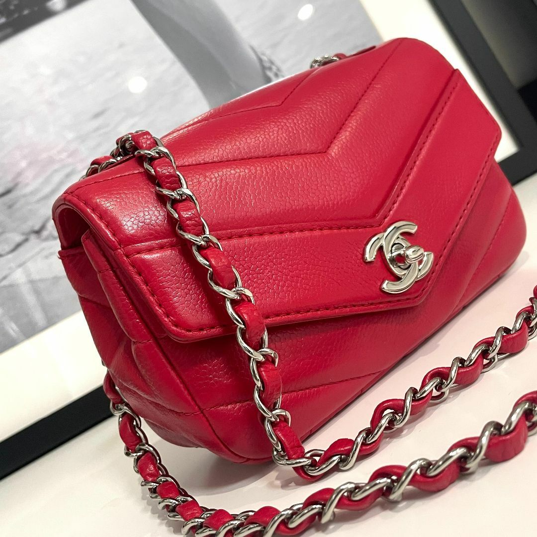 CHANEL - 美品 シャネル キャビアスキン シェブロン ショルダーバッグ