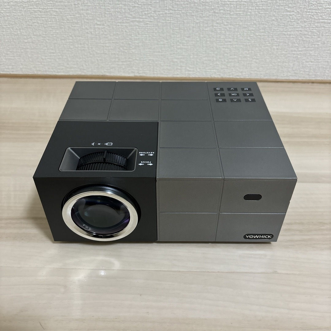 美品】プロジェクター 100インチスクリーン付き 天井吊り金具セットの