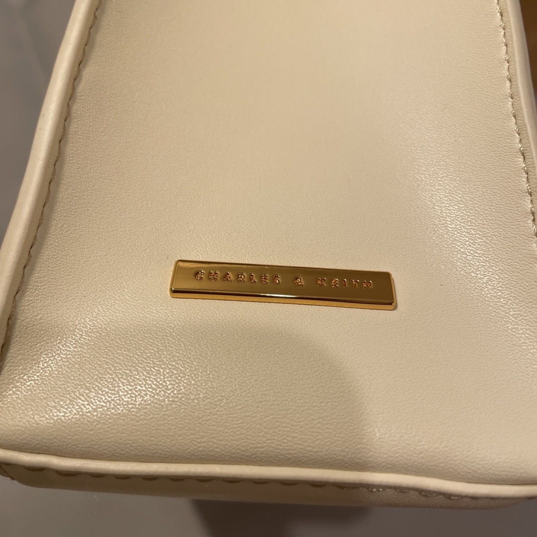 Charles and Keith(チャールズアンドキース)のチャールズアンドキース　ショルダー レディースのバッグ(ショルダーバッグ)の商品写真