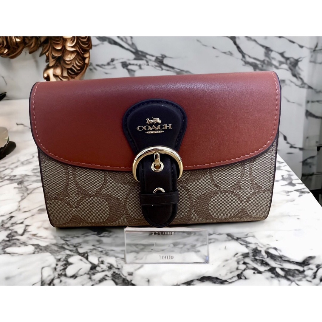 COACH - COACH シグネチャー 折り財布 コンパクトウォレット 未使用品