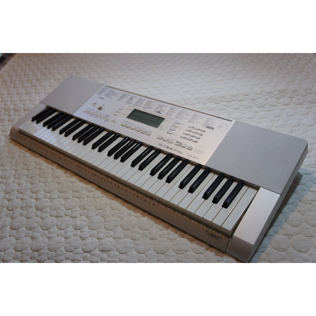 CASIO 光ナビゲーションキーボード 61標準鍵盤 LK-211