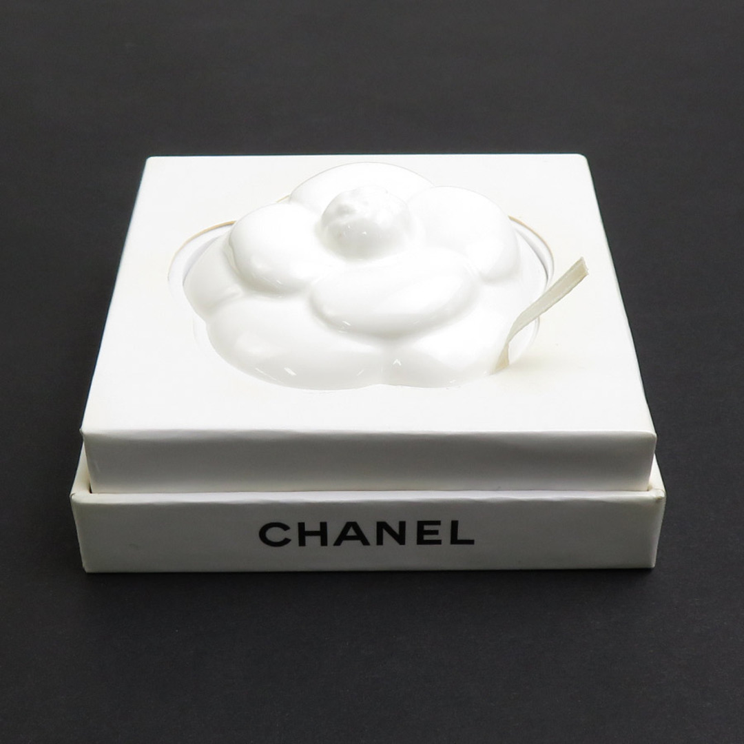 CHANEL(シャネル)のシャネル CHANEL  ペーパーウェイト カメリア/陶器 ホワイト ユニセックス 送料無料【中古】 h29823k インテリア/住まい/日用品のインテリア小物(その他)の商品写真