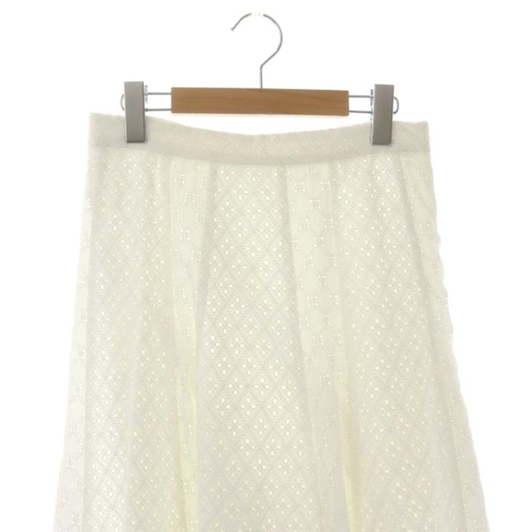 ANAYI(アナイ)のアナイ ANAYI タイルレースフレアスカート ロング 刺繍 38 白 ホワイト レディースのスカート(ロングスカート)の商品写真