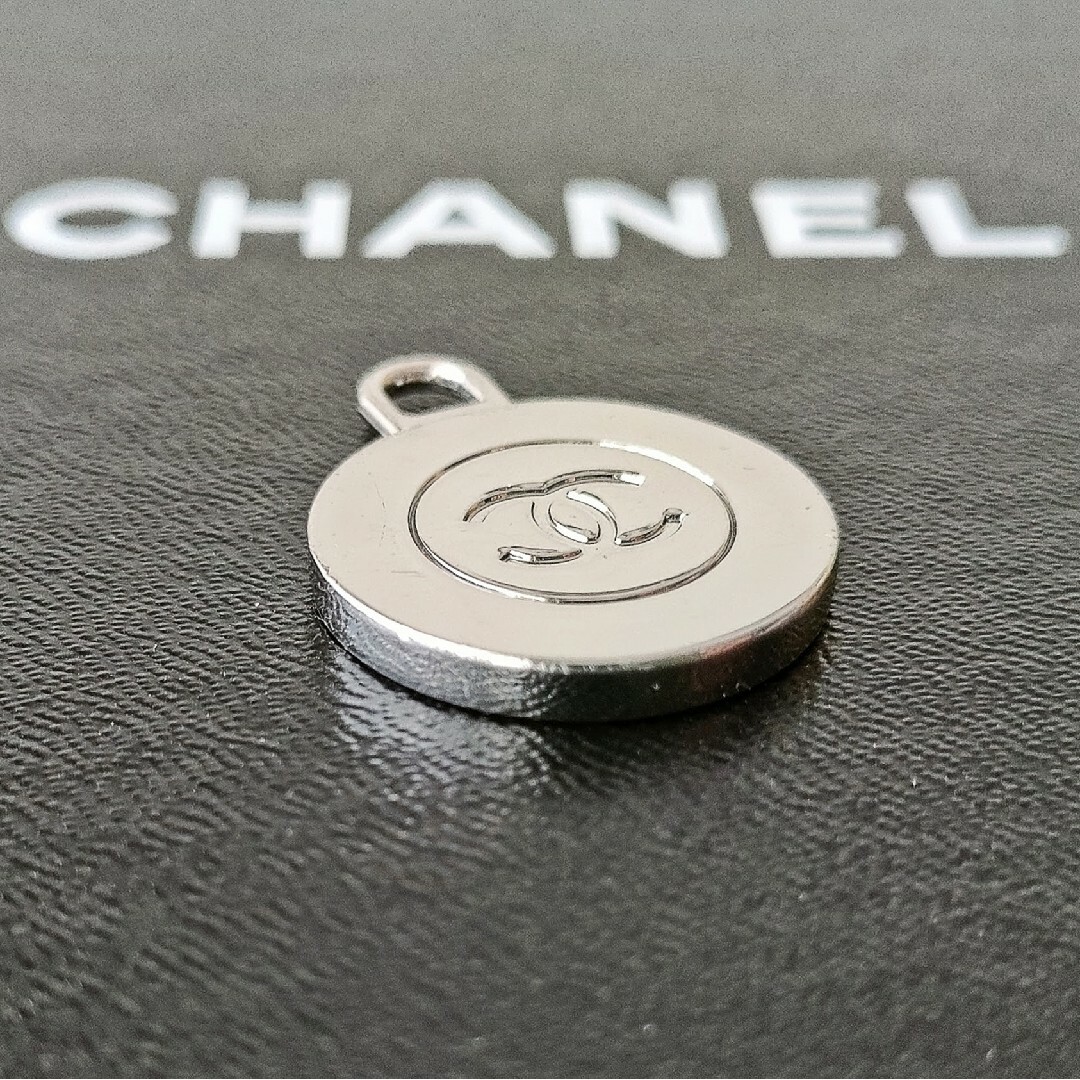 【正規品チャーム】CHANEL シャネル　ココマーク　コイン　ネックレス　シルバ