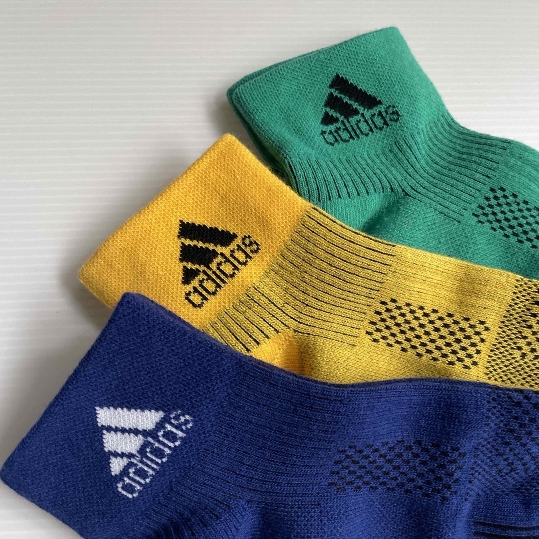 adidas(アディダス)の新品☆アディダス adidas 吸水速乾 ソックス靴下 3足組（23-25cm） キッズ/ベビー/マタニティのこども用ファッション小物(靴下/タイツ)の商品写真