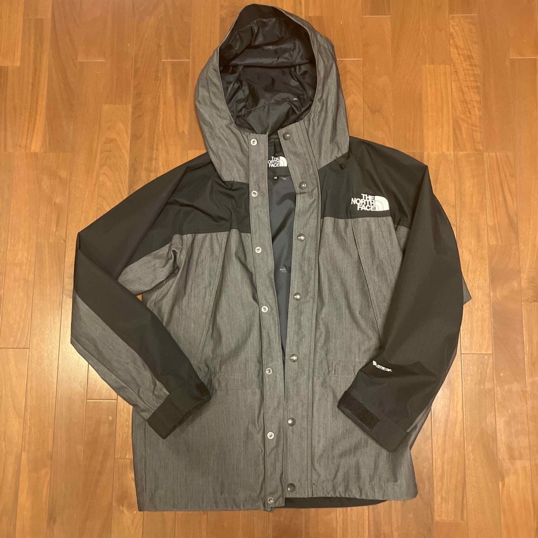 THE NORTH FACE(ザノースフェイス)の【美品】ノースフェイス　マウンテンライトジャケット　Mサイズ メンズのジャケット/アウター(マウンテンパーカー)の商品写真