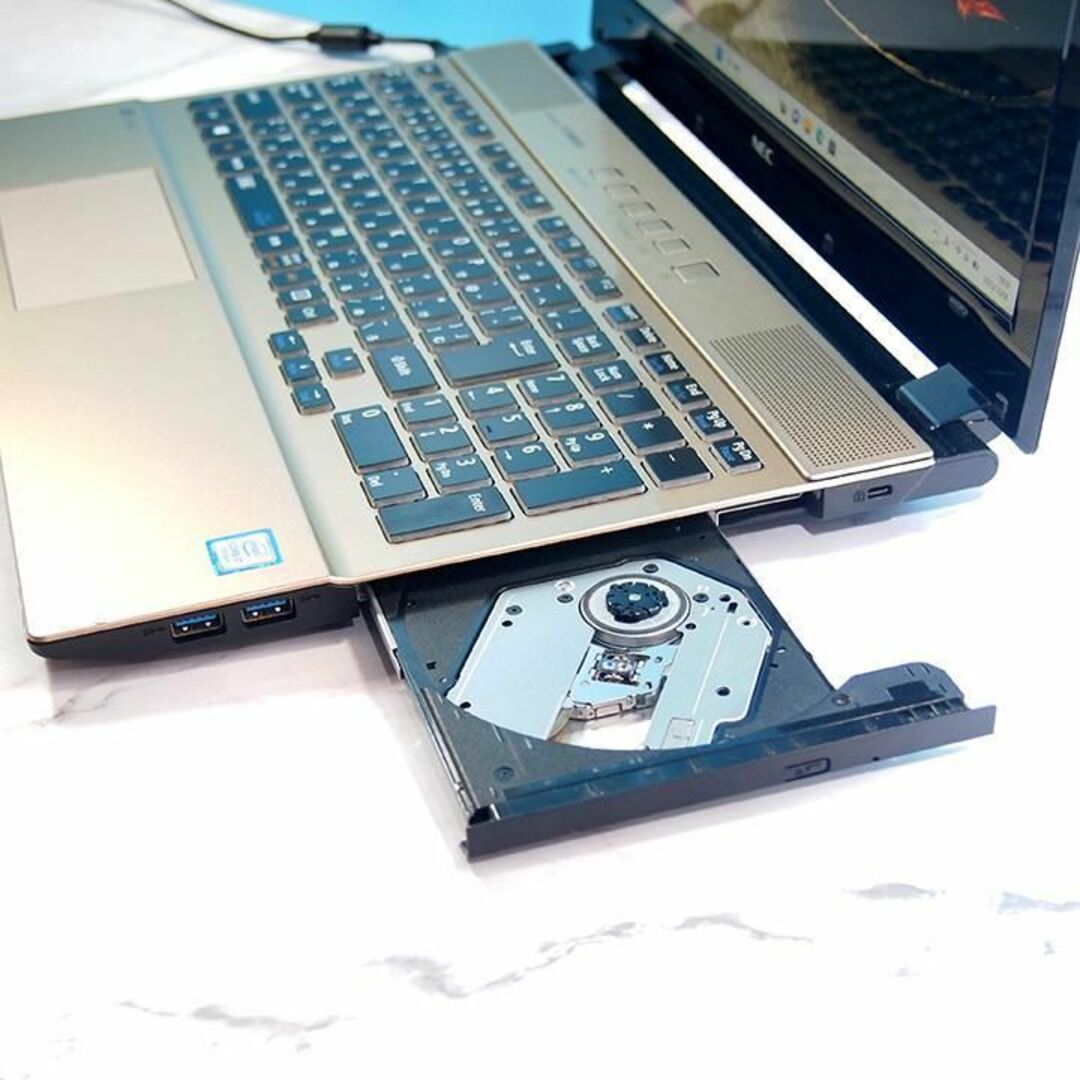 フルHD高スペックCore i7✨メモリ16GB✨SSD1TBのノートパソコン-