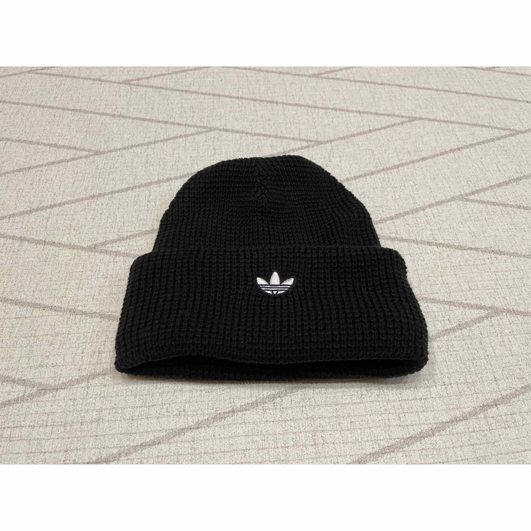 adidas(アディダス)のadidas ニットキャップ　ビーニー レディースの帽子(ニット帽/ビーニー)の商品写真