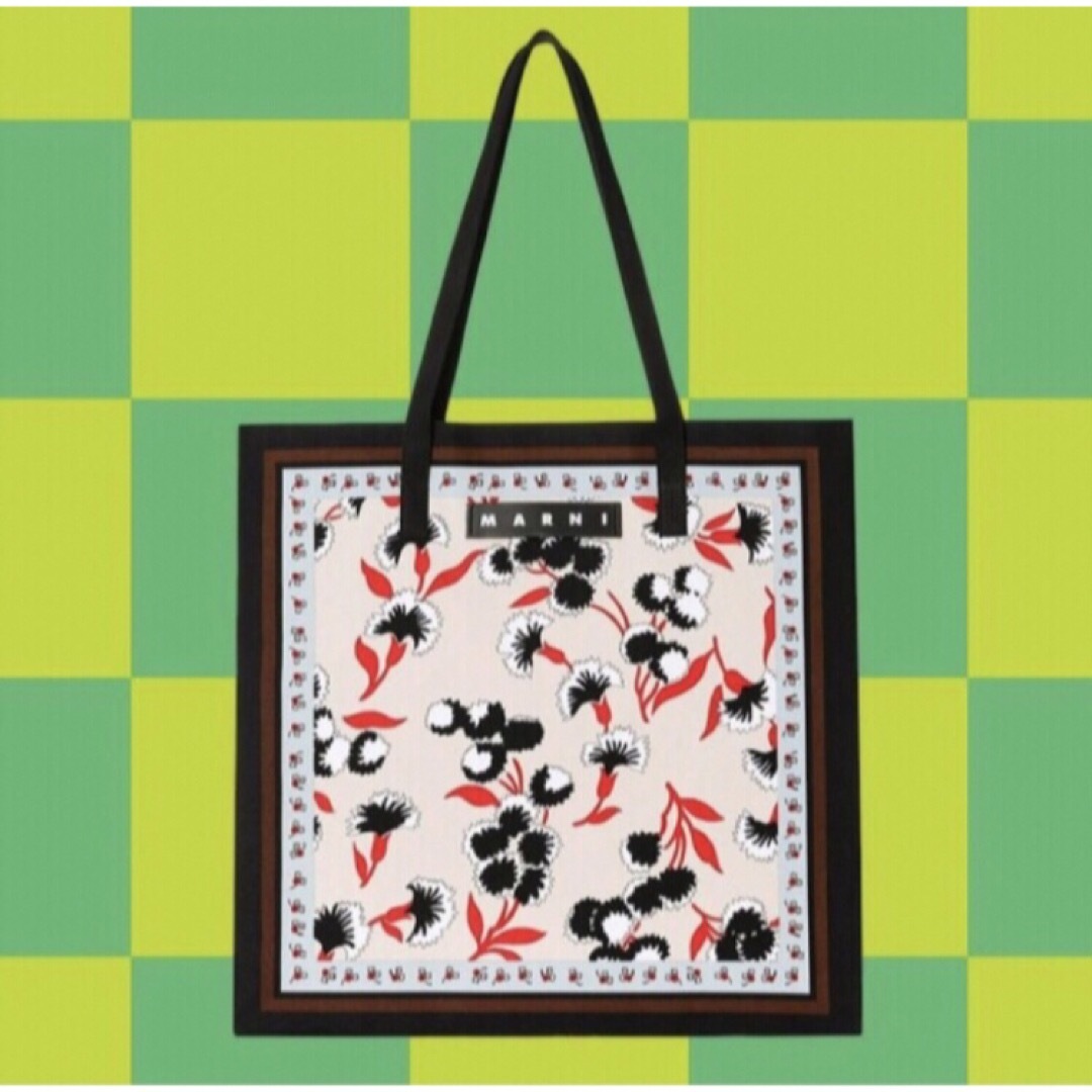 Marni(マルニ)の新品　マルニ　マルニマーケット　バンダナトート　限定　希少　ベージュフラワー レディースのバッグ(トートバッグ)の商品写真