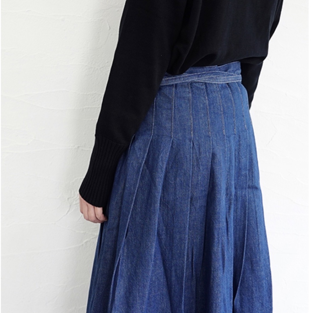 ARMEN WASHED DENIM PLEATED WRAP SKIRT