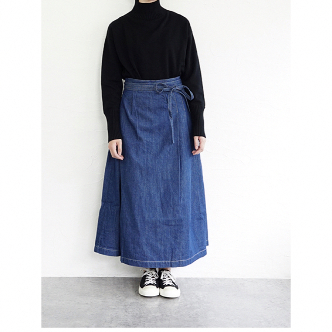 ARMEN WASHED DENIM PLEATED WRAP SKIRT