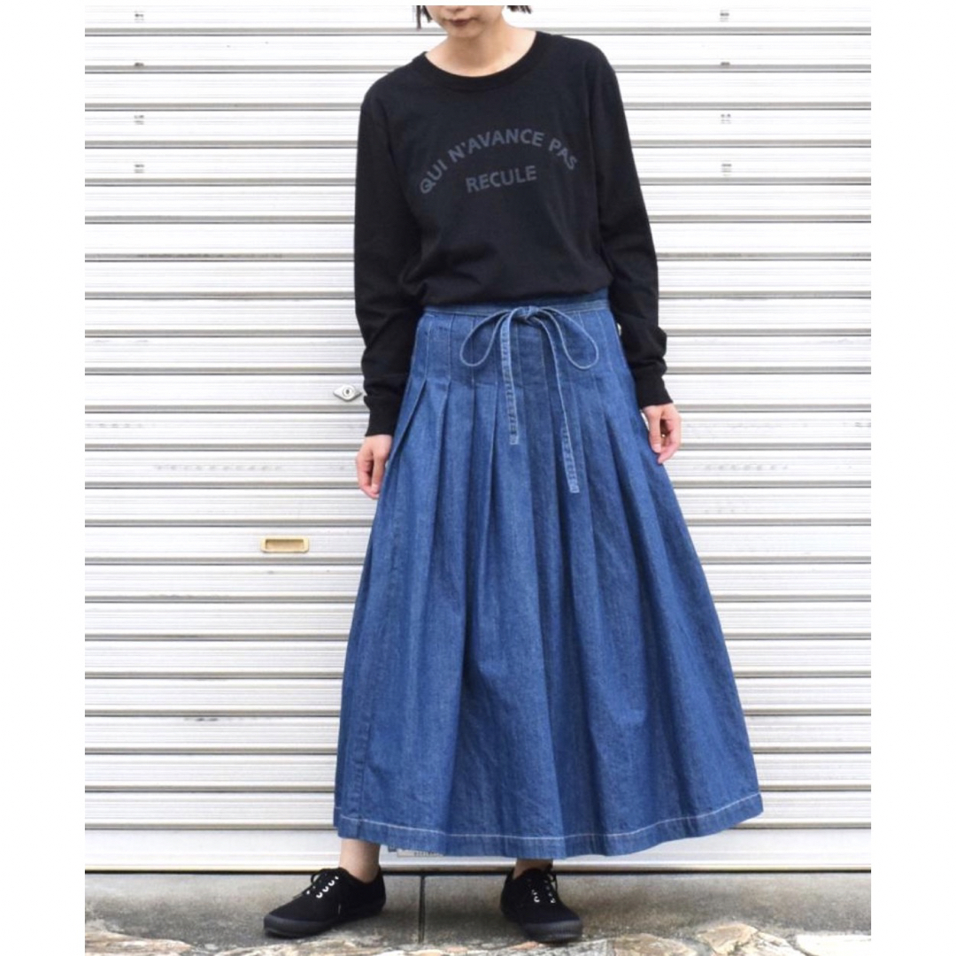 ARMEN WASHED DENIM PLEATED WRAP SKIRT