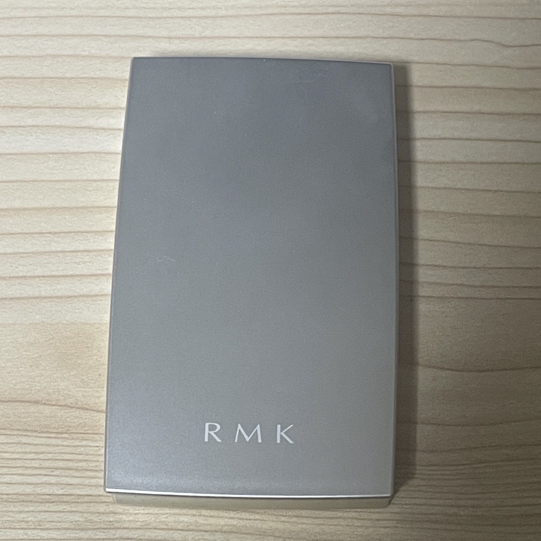 RMK(アールエムケー)のRMK シルクフィットフェイスパウダー02 コスメ/美容のベースメイク/化粧品(フェイスパウダー)の商品写真