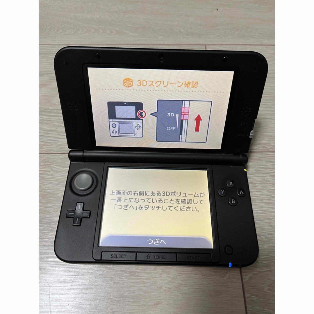 Nintendo3DS LLレッド×ブラック ACアダプタ付き おまけソフト 1