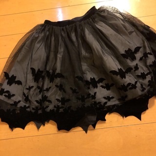 エイチアンドエム(H&M)のハロウィン☆黒のスカート(スカート)