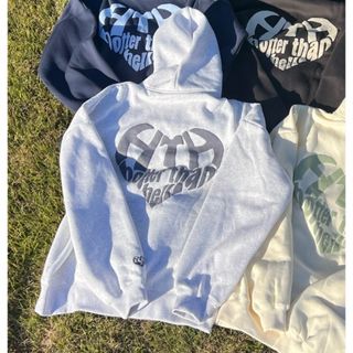 新品未開封】HTH Heart logo hoodie パーカー アッシュの通販 by u｜ラクマ