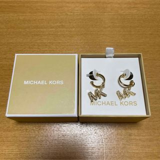 マイケルコース(Michael Kors)の新品未使用　マイケルコース　ピアス　ゴールド　MK(ピアス)