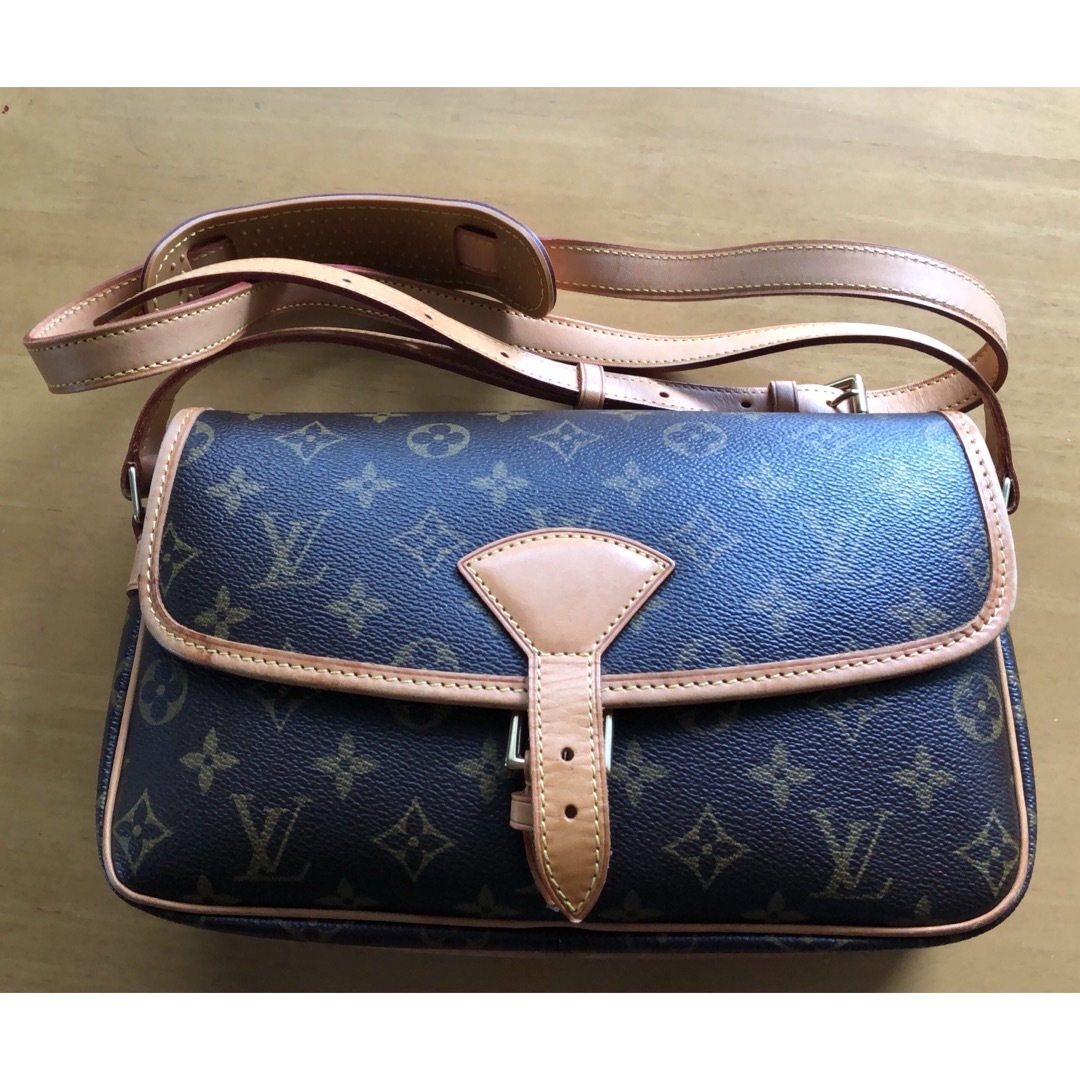 LOUIS VUITTON - ルイヴィトンショルダーバッグの通販 by sora's shop