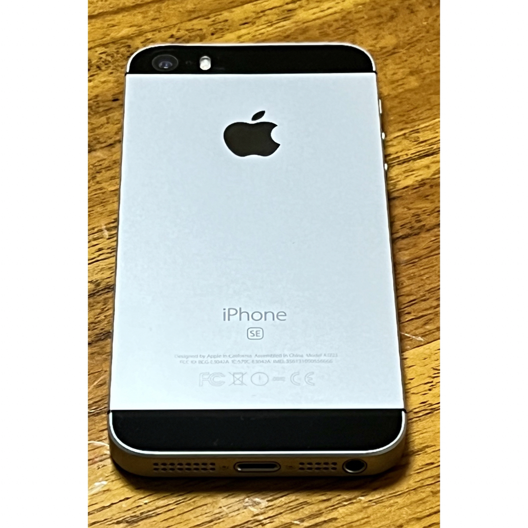 Apple - iPhone SE Space Gray 32 GB SIMフリーの通販 by める's shop ...