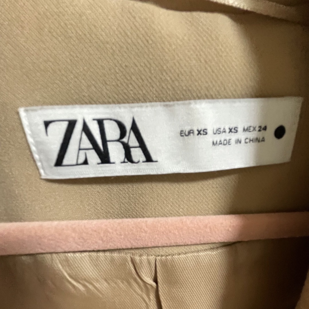 ZARA(ザラ)のZARA スリット入りベストXS ゴールデンブラウン レディースのトップス(ベスト/ジレ)の商品写真