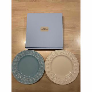 ウェッジウッド(WEDGWOOD)の【新品　未使用】ウェッジウッド　ペア　皿　ブルー　ホワイト(食器)