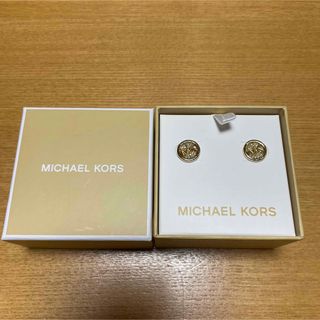 マイケルコース(Michael Kors)の新品　マイケルコース　ピアス　ゴールド　(ピアス)