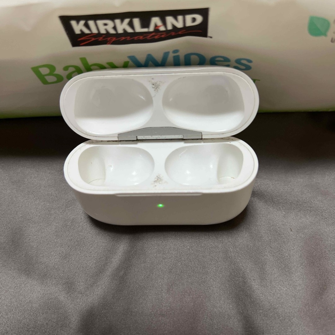 Apple AirPods Pro 充電ケースのみ 103