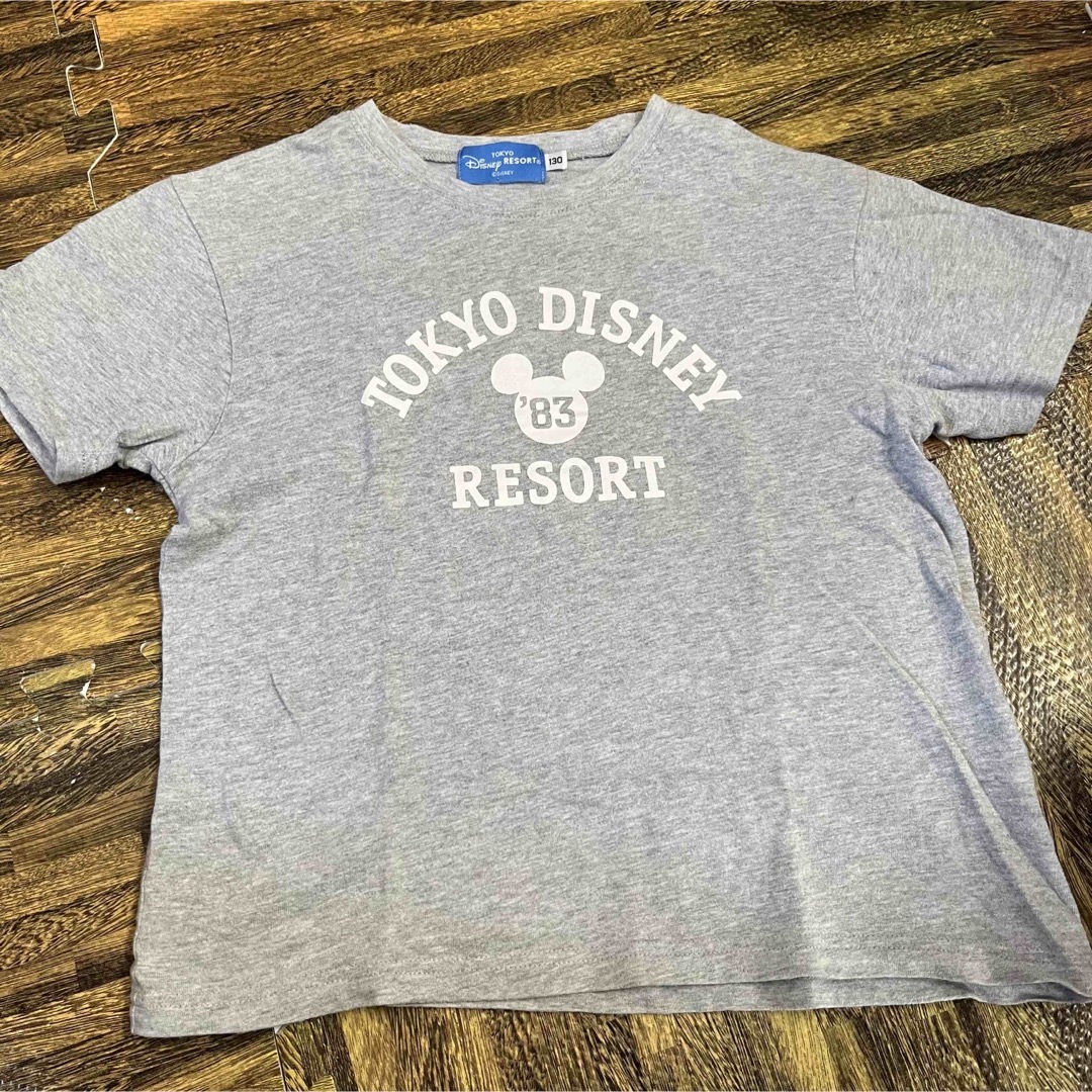 Disney(ディズニー)のbaiya 1983 ディズニー　130 Tシャツ　グレー　灰色　半袖　ミッキー キッズ/ベビー/マタニティのキッズ服男の子用(90cm~)(Tシャツ/カットソー)の商品写真