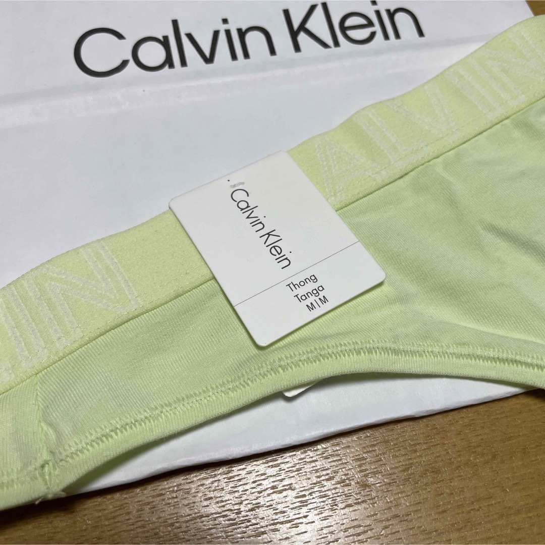 Calvin Klein(カルバンクライン)の新品　カルバンクライン　Tバック レディースの下着/アンダーウェア(ショーツ)の商品写真