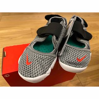 ナイキ(NIKE)の【17cm】NIKE RIFT  サンダル　ナイキ　キッズリフト(スニーカー)