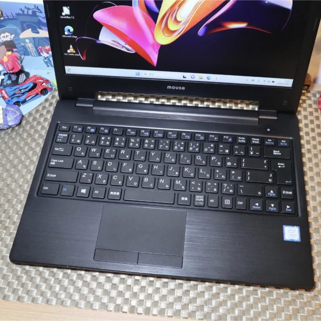 美品！Win11小型！8世代Corei5/SSD/メ8/FHD液晶/無線/カメラ