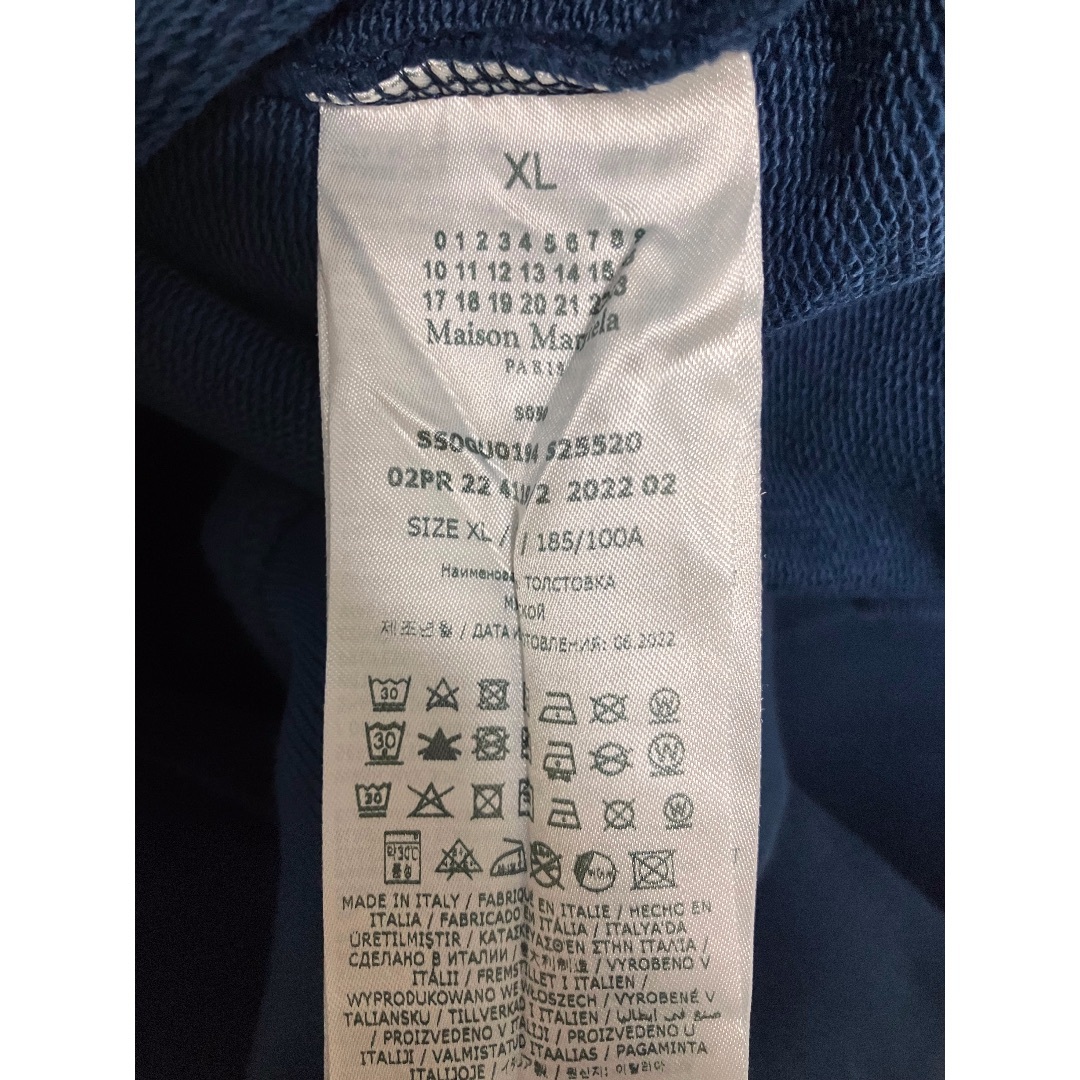 Maison Martin Margiela(マルタンマルジェラ)の新品 22aw XL マルジェラ 反転ロゴ スウェット 青 ブルー 5409 メンズのトップス(スウェット)の商品写真