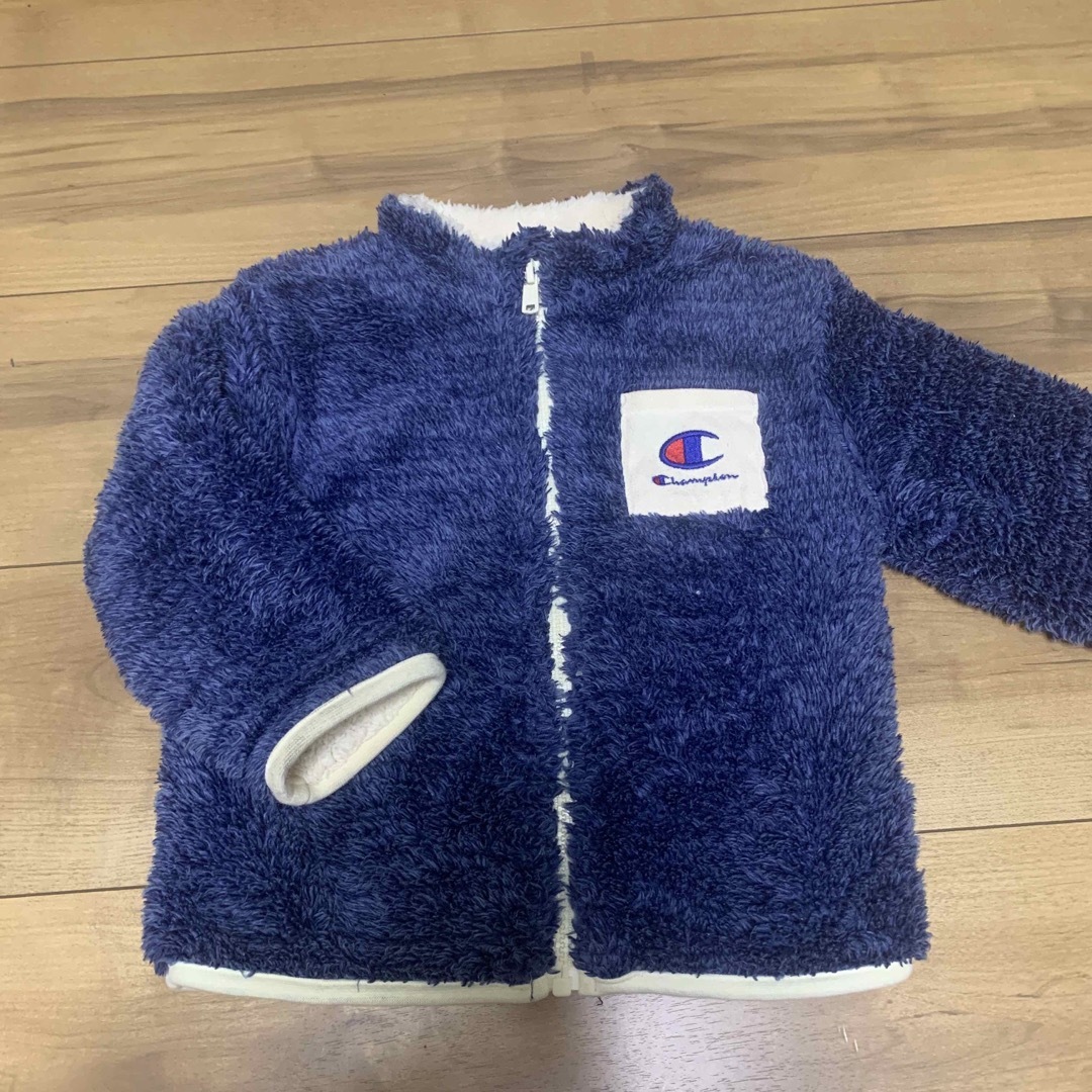 Champion(チャンピオン)のキッズ　フリース キッズ/ベビー/マタニティのキッズ服男の子用(90cm~)(ジャケット/上着)の商品写真