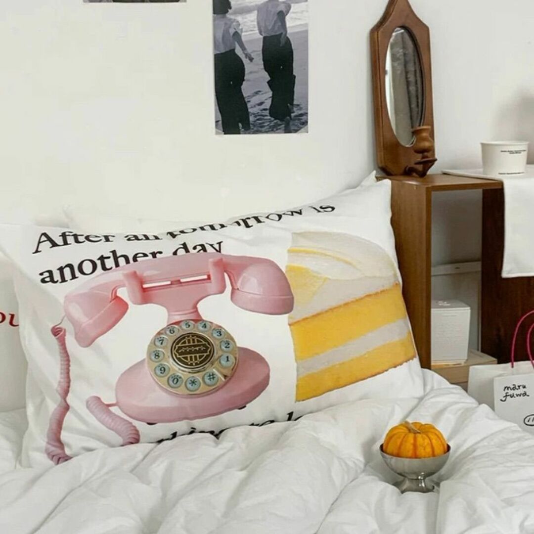 Collect+ 実写 アート柄 長方形 大判 枕カバー ホワイト インテリア/住まい/日用品の寝具(枕)の商品写真